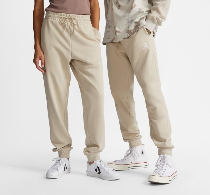Go-to Vyšívaná Hviezda Chevron Tepláky Converse Plážový Kameň