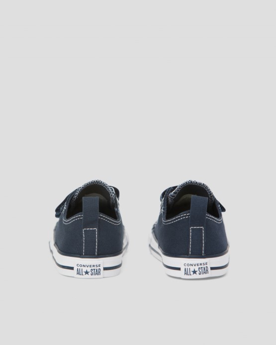 Skľučovadlo Converse Chuck Taylor All Star 2v Batoľa Nízke Atletické Námornícka Modrá